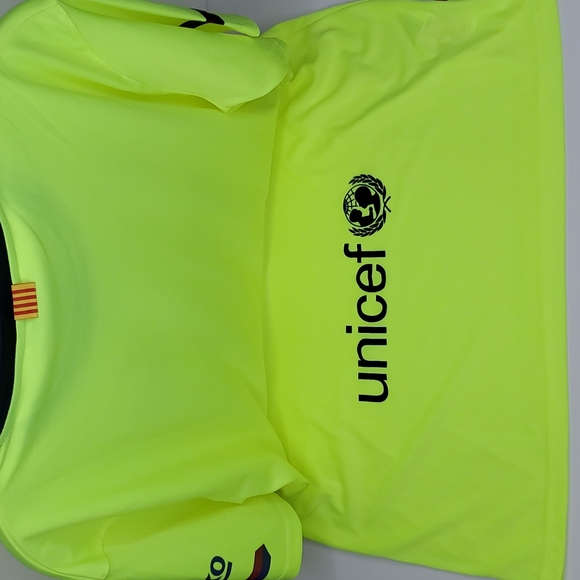 ⭐️FCB 💯 JERSEY SOCCER /FOOTBAL JERSEY - Picture 5 of 9